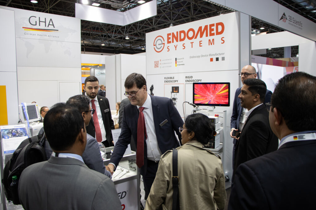 EndoMed MEDICA 2025 Messestand mit Endoskopie-Systemen in Düsseldorf